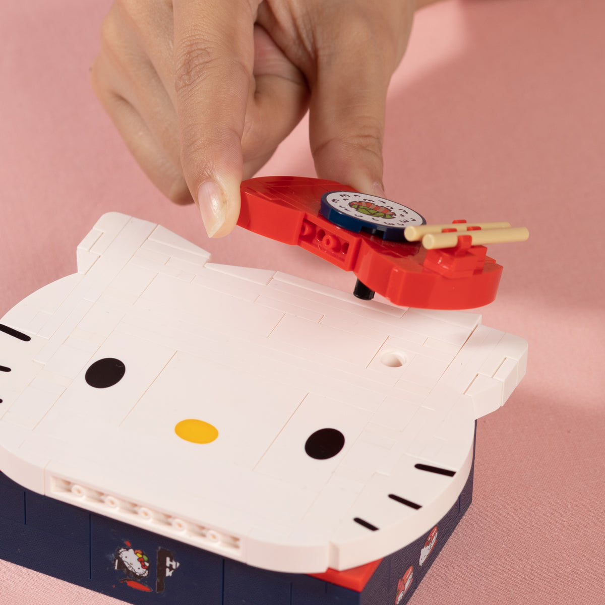 Hello Kitty Bento Box